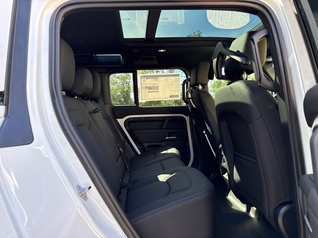 New 2026 White Land Rover S image 15