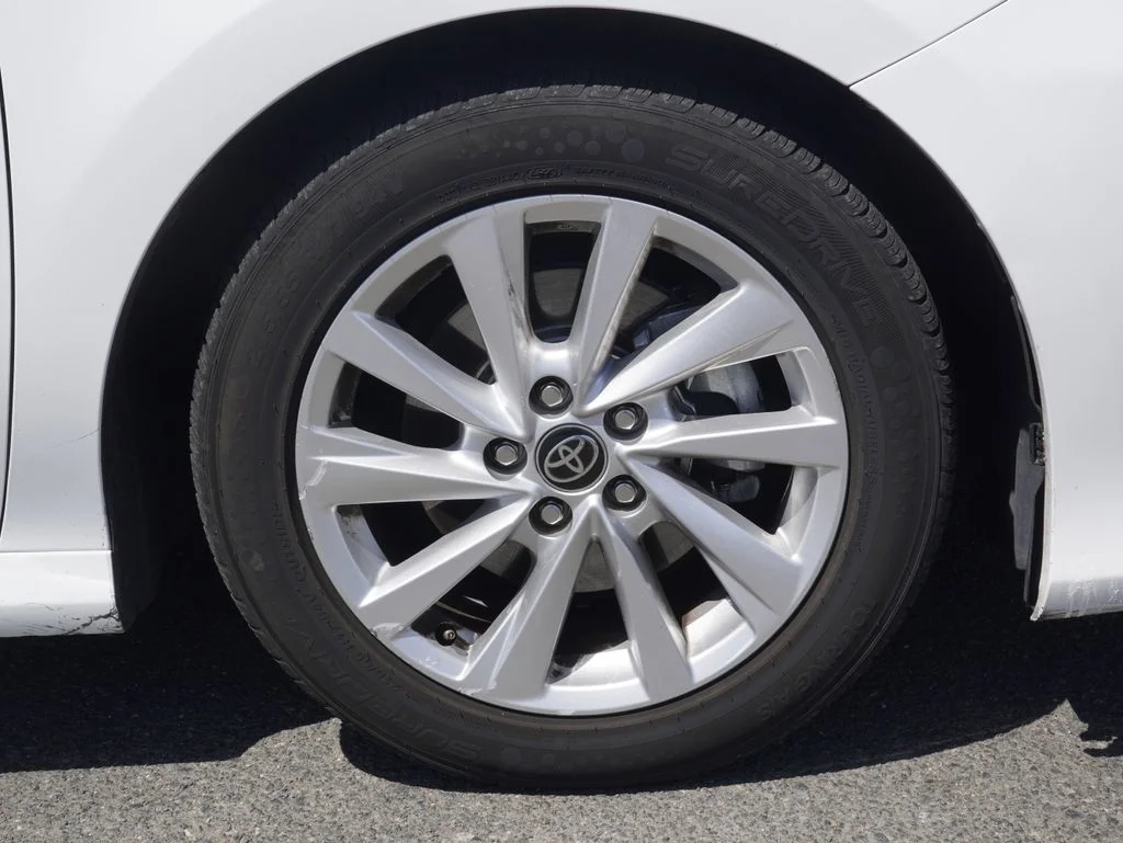 Used 2023 White Toyota LE image 3