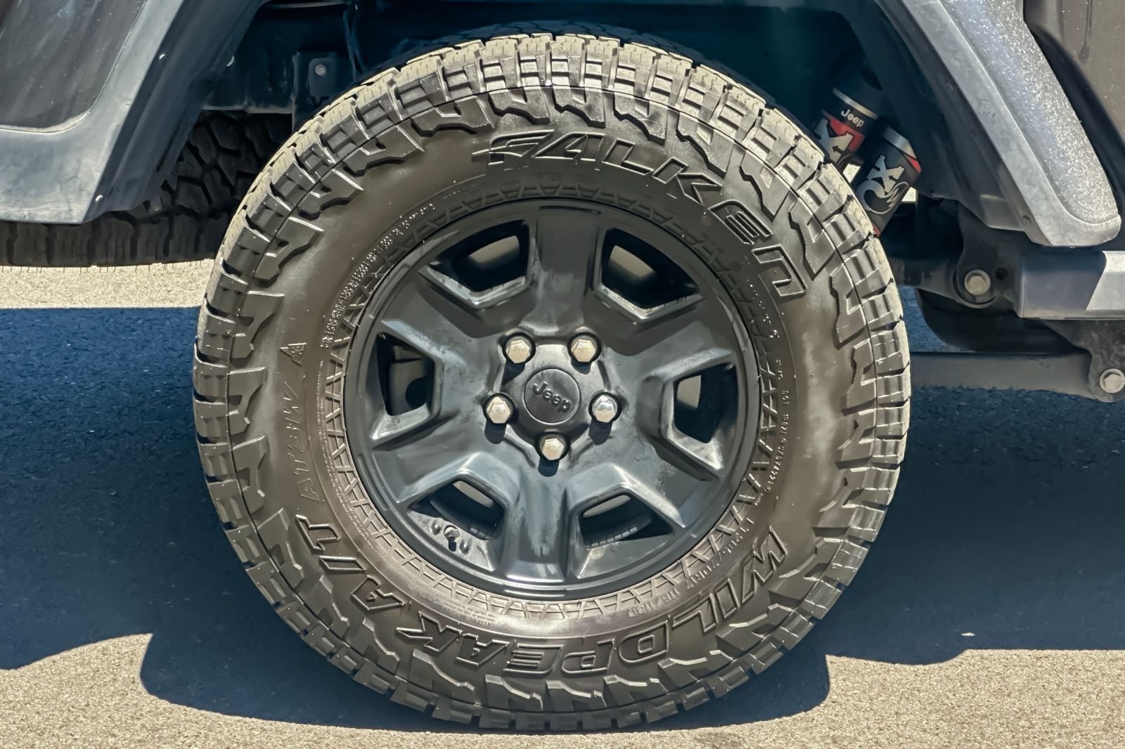 Used 2022 Gray Jeep Mojave image 38
