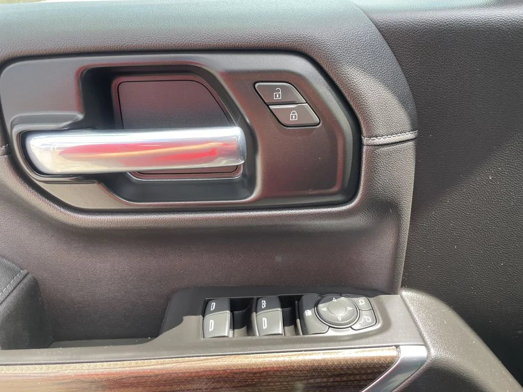 Used 2020 Northsky Blue Metallic Chevrolet RST image 15