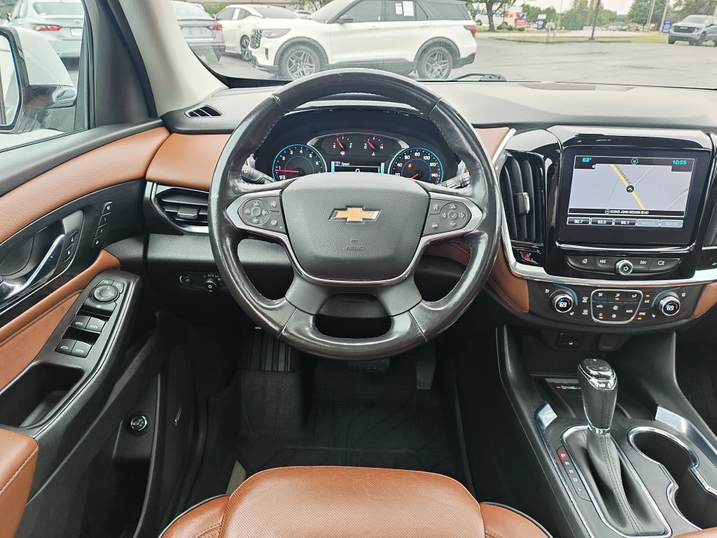 Used 2019 White Chevrolet High Country image 16
