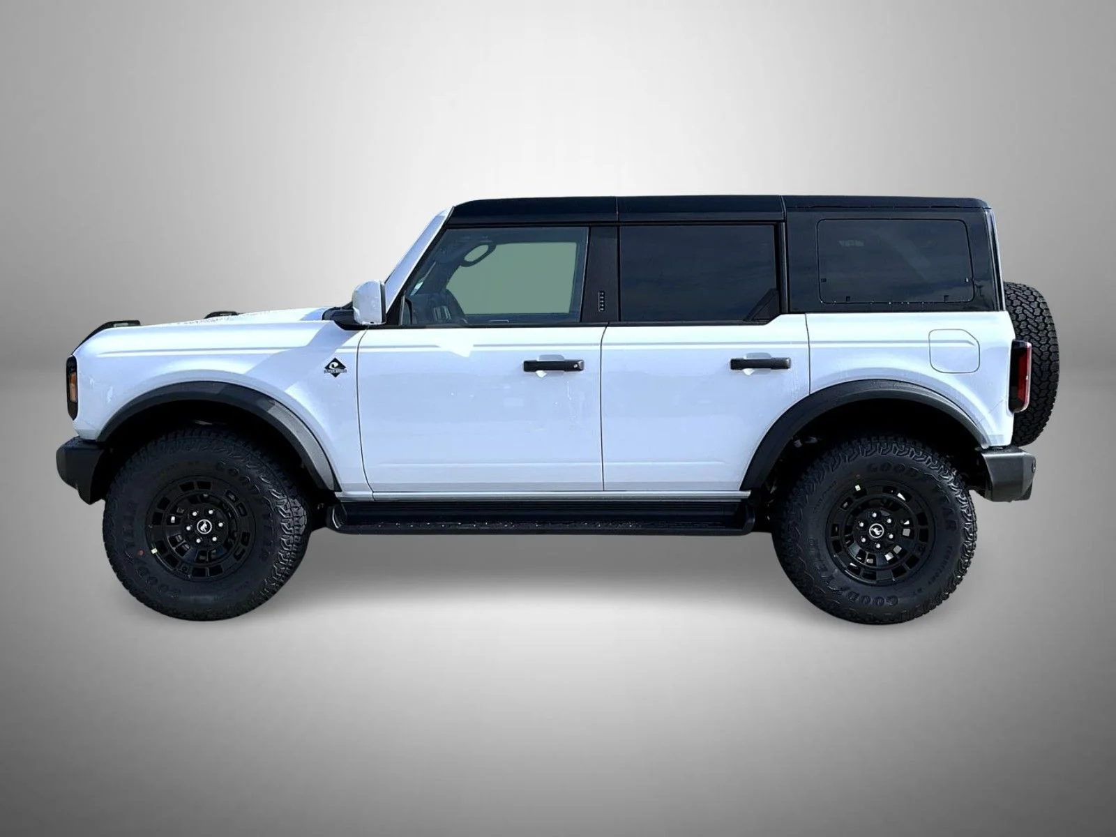 New 2026 Oxford White Ford Outer Banks image 8