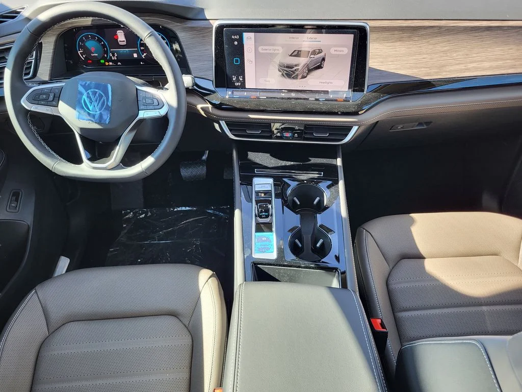 New 2026 Pure Gray Volkswagen 2.0T SEL image 15