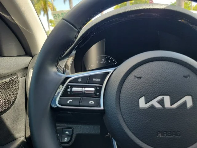 Used 2023 White Kia EX image 21
