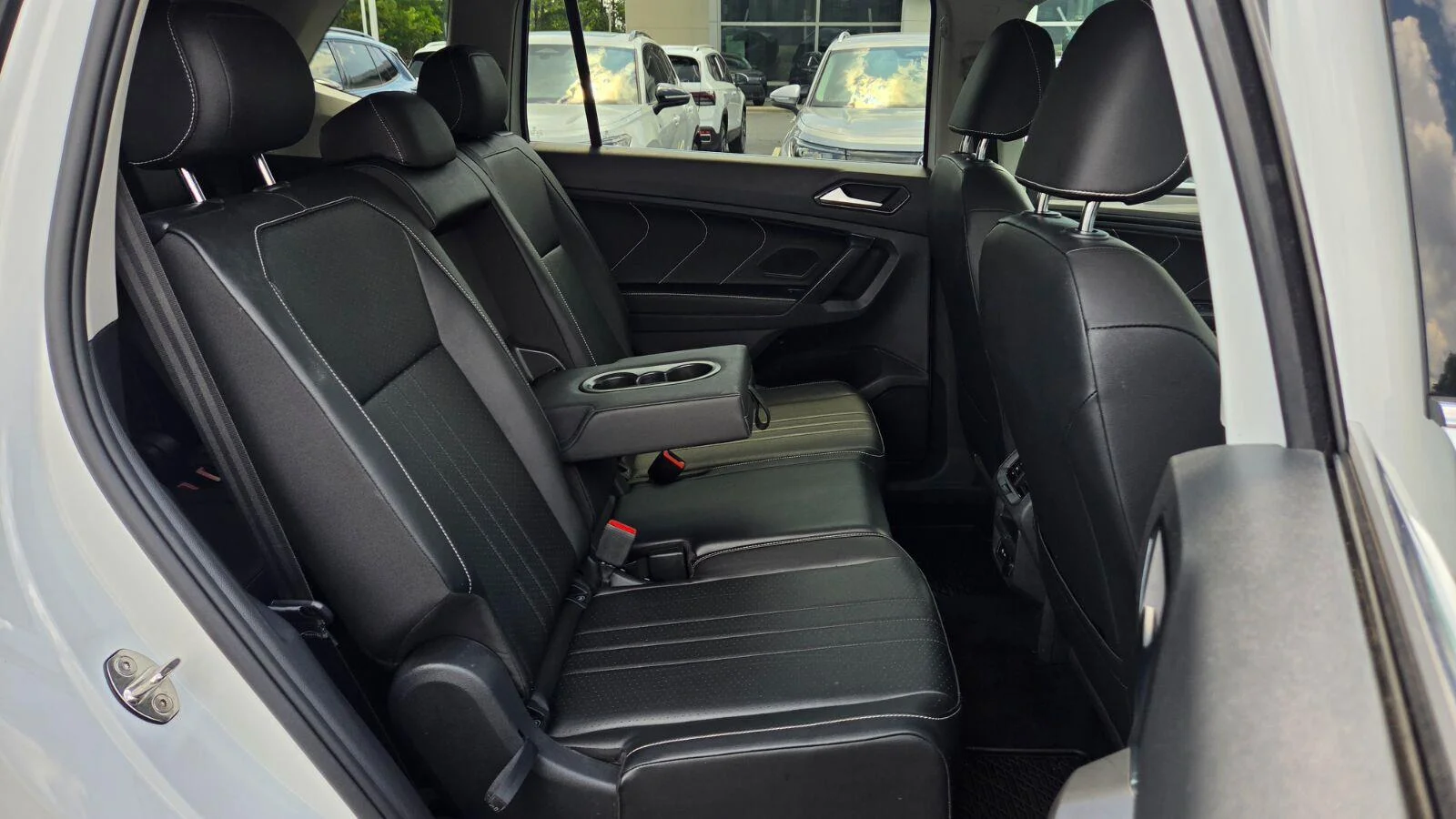 Certified Used 2022 Pure White Volkswagen SE image 53