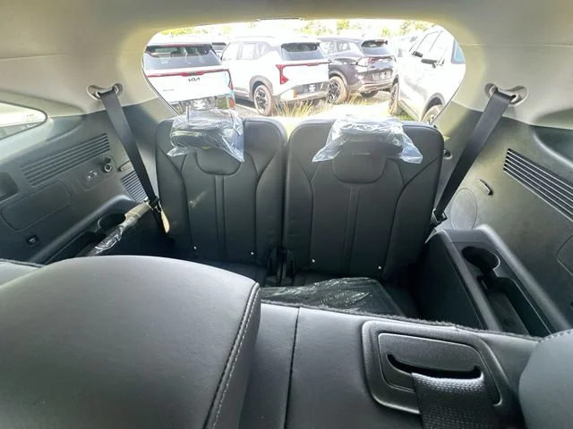New 2026 Glacial White Pearl Kia S image 25