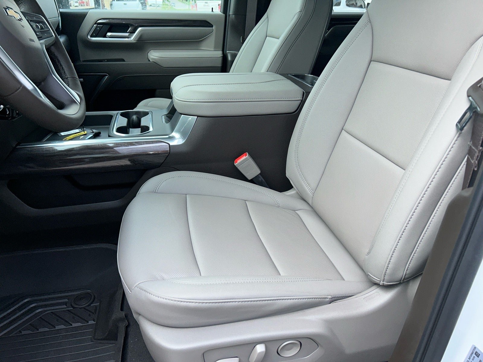 2025 Chevrolet Silverado 2500 HD LTZ - Photo 32