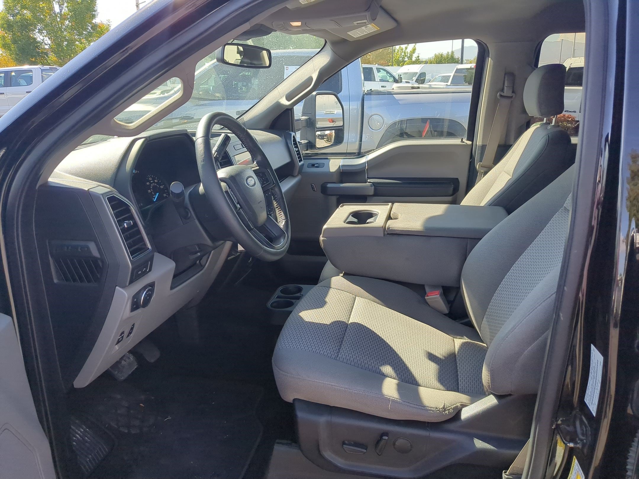 Used 2019 Agate Black Metallic Ford XLT image 15