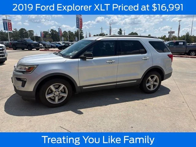 Used 2019 Ingot Silver Ford XLT image 1