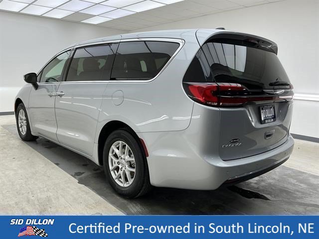 Used 2023 Silver Mist Clearcoat Chrysler Touring L image 6