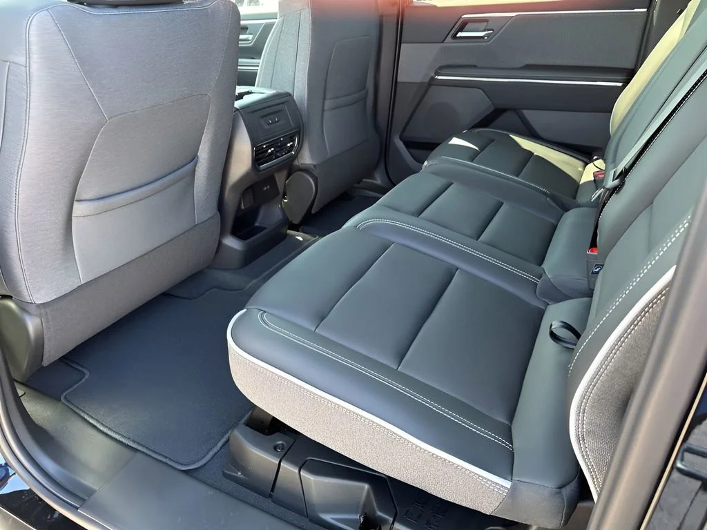New 2026 Onyx Black GMC Elevation Extended Range image 23