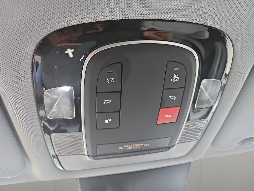 Used 2025 Abyss Black Pearl Hyundai SEL image 35