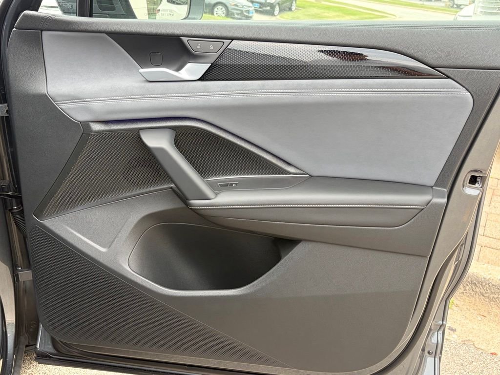 New 2026 Platinum Gray Metallic Volkswagen 2.0T SE image 16