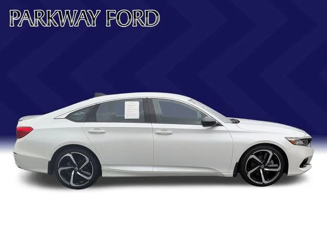 Used 2022  Honda Sport image 4