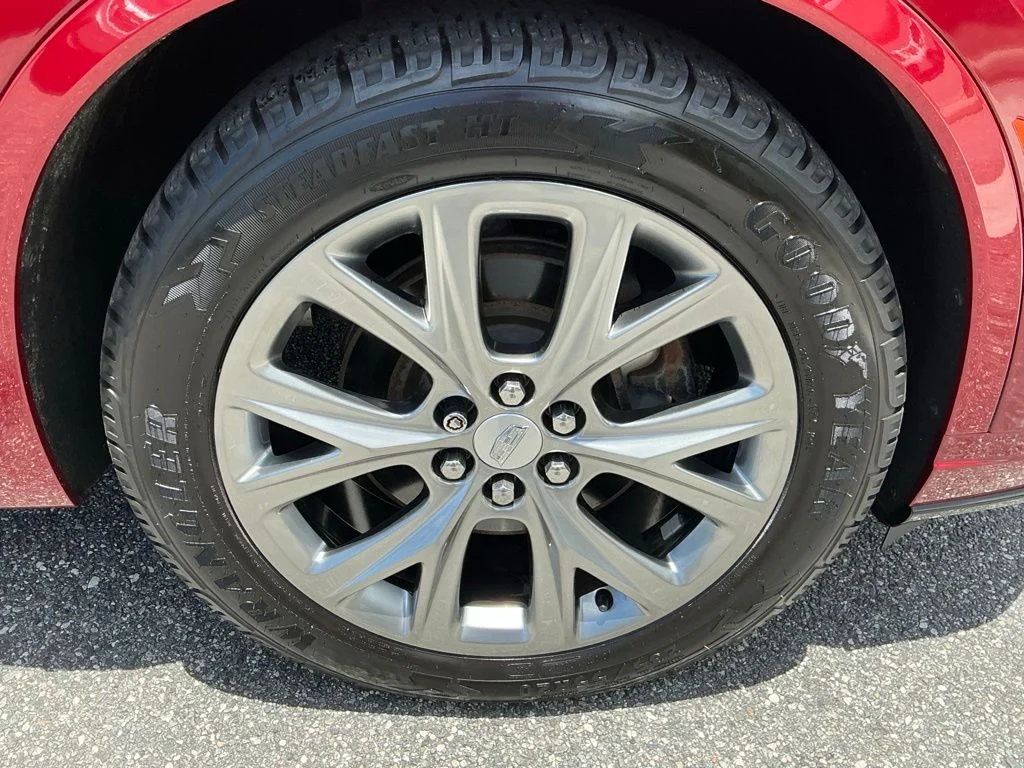 Used 2020 Red Cadillac Sport image 22