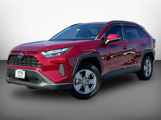 Used 2022 Red Toyota XLE image 3