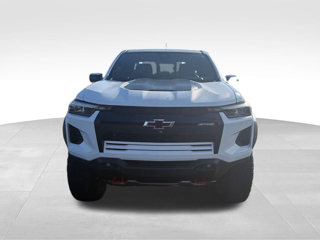 Used 2024 White Chevrolet ZR2 image 8