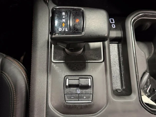 Used 2024 Red GMC AT4 image 30