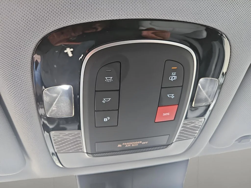 Used 2025 Abyss Black Pearl Hyundai SEL image 35