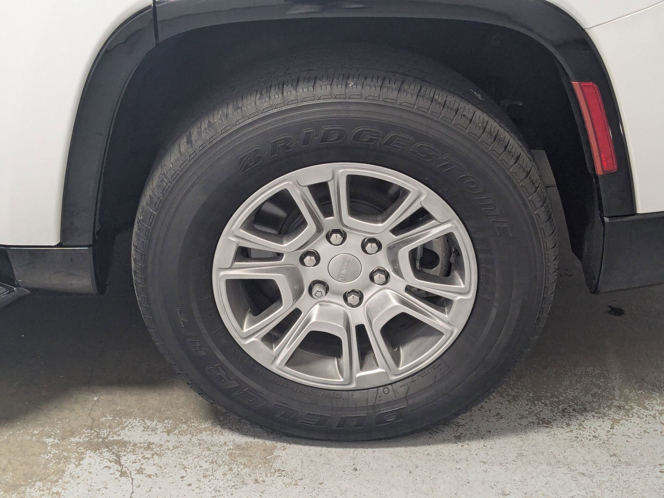 Used 2023 Bright White Clearcoat Jeep Base image 24