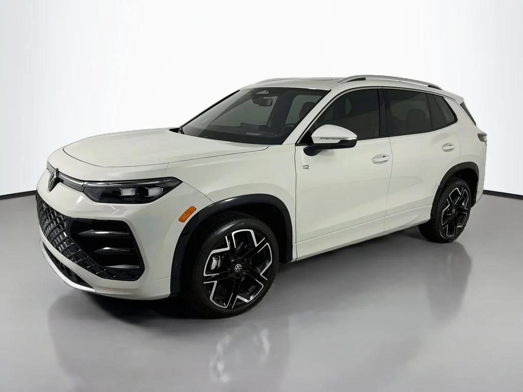 Used 2026 Opal White Pearl Volkswagen SEL R-Line Turbo image 1
