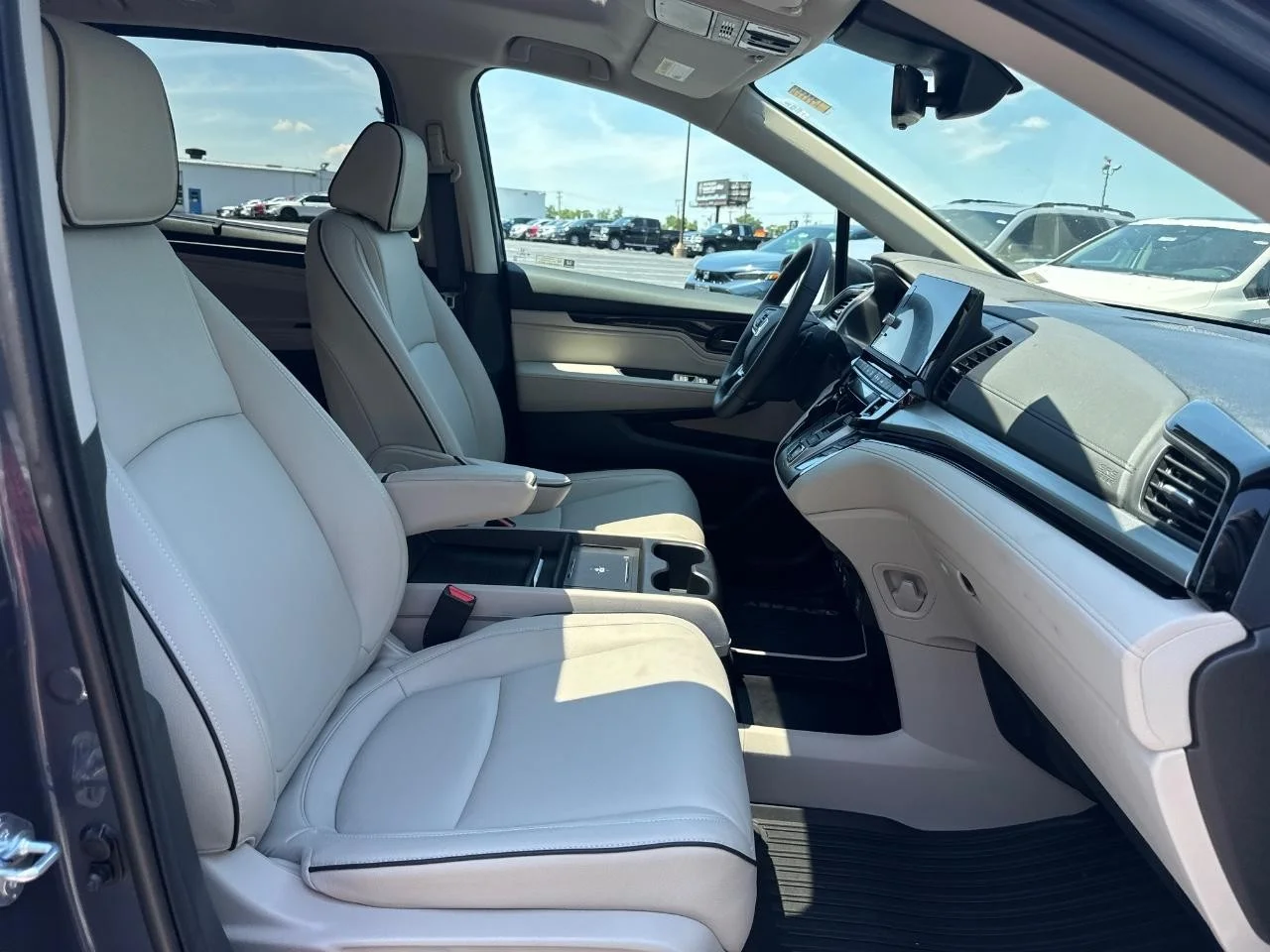 2026 Honda Odyssey Touring - Photo 19