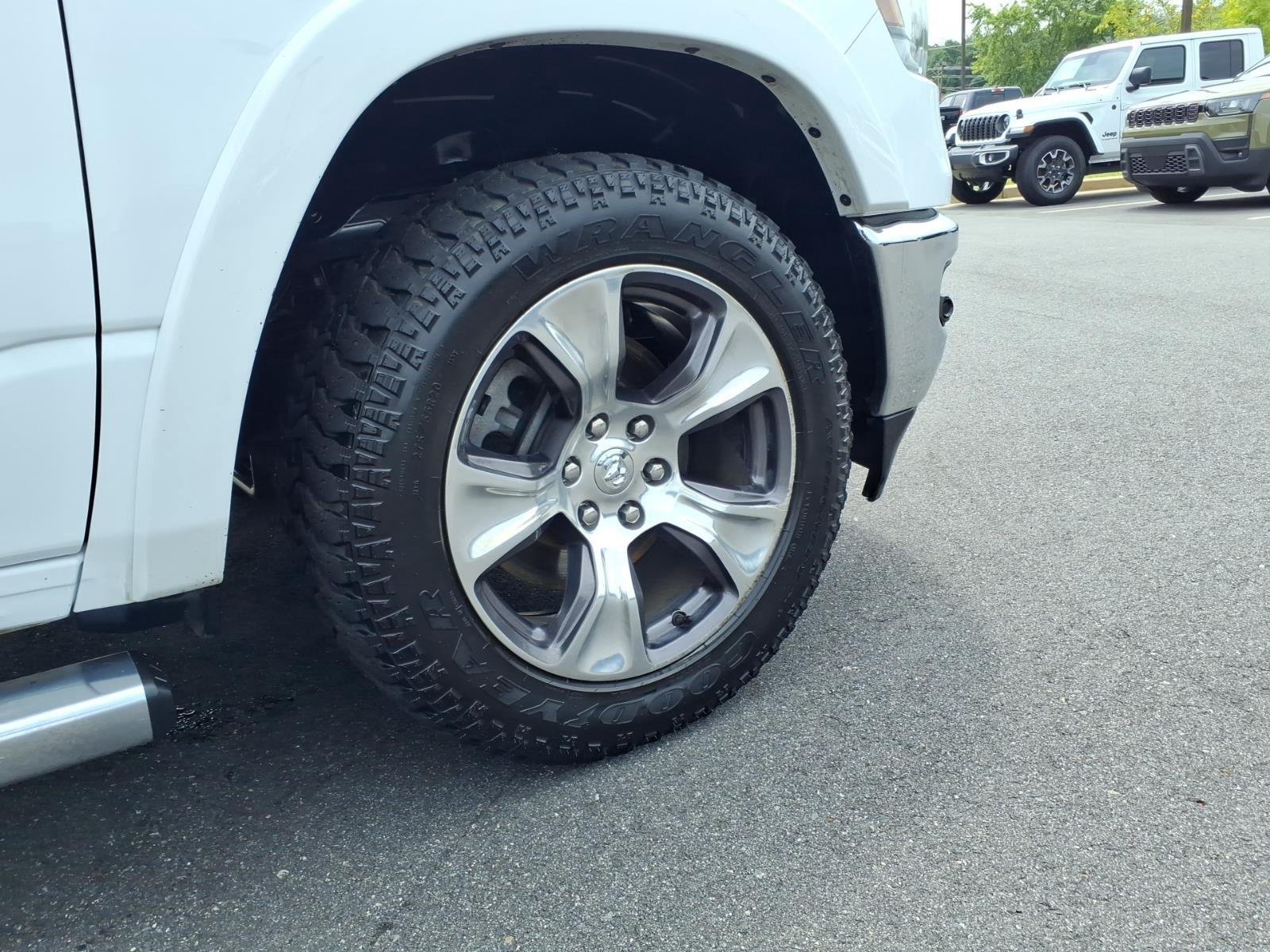 Used 2022 Bright White Clearcoat Ram Laramie image 13