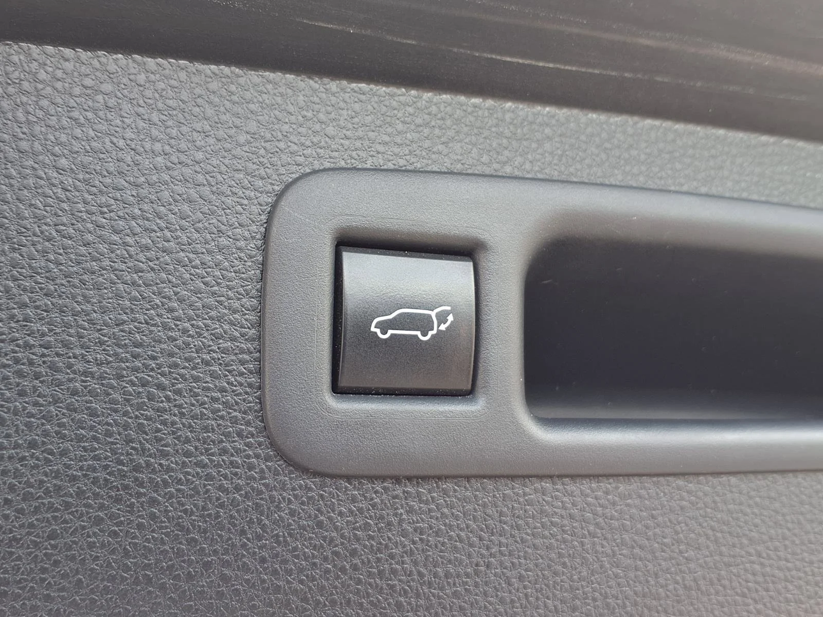 Used 2021 Celestial Silver Metallic Toyota Hybrid Platinum image 27