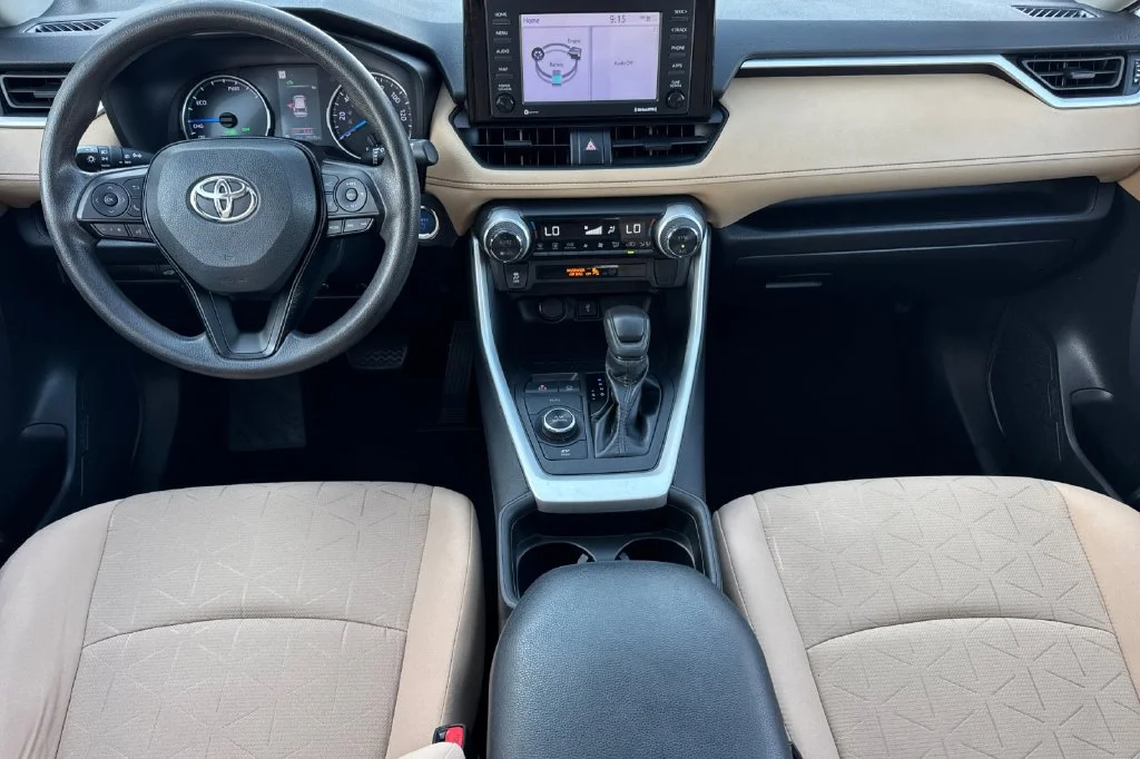 Used 2021 Super White Toyota XLE image 17