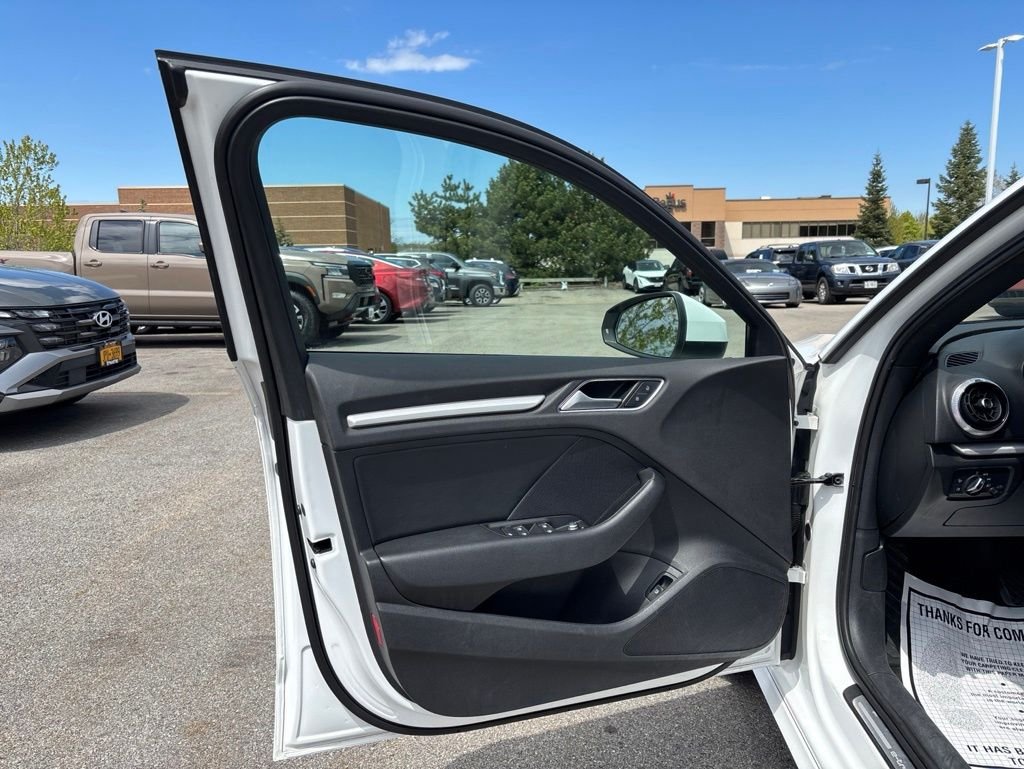 Used 2017 White Audi 1.4T Premium image 12