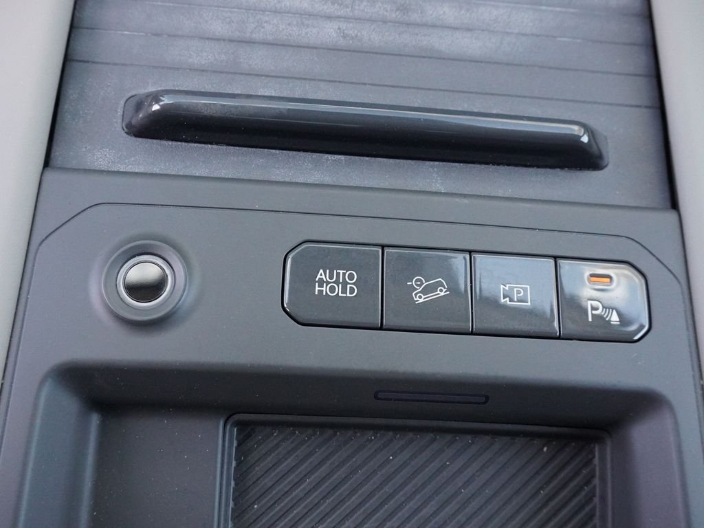Used 2024 Black Kia Land image 63