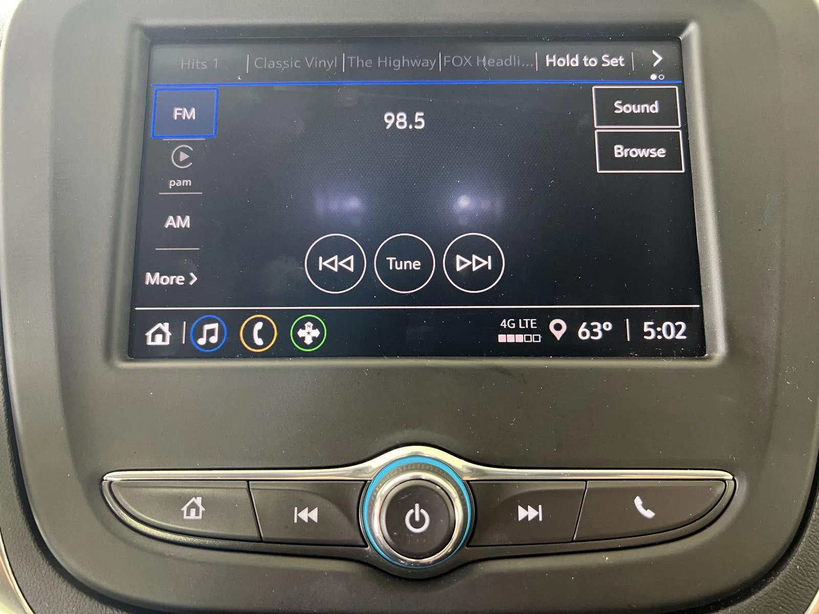 Used 2024 Lakeshore Blue Metallic Chevrolet LT image 12
