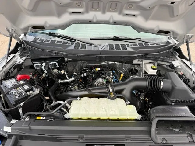 Used 2025 Silver Ford XL image 39