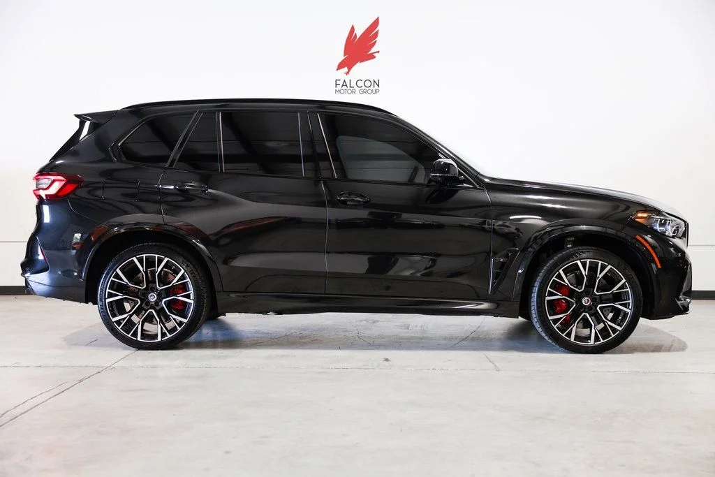 2023 BMW X5 M -'s photo