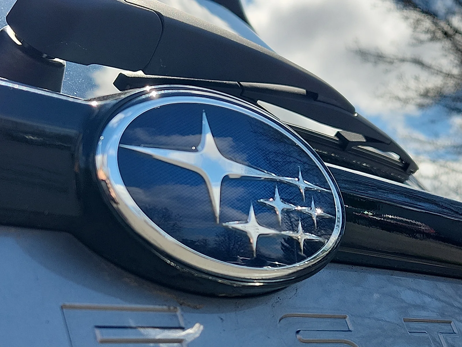 Used 2025 Ice Silver Metallic - ISM Subaru Premium image 29