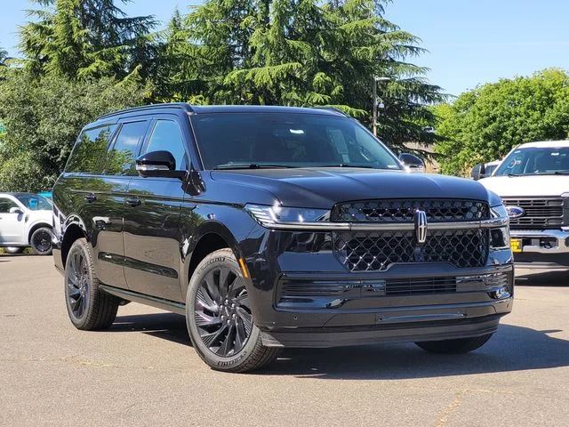 2026 Lincoln Navigator Reserve 4WD's photo