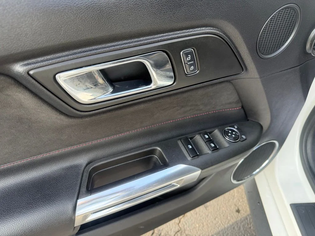 Used 2017 White Ford GT Premium image 16