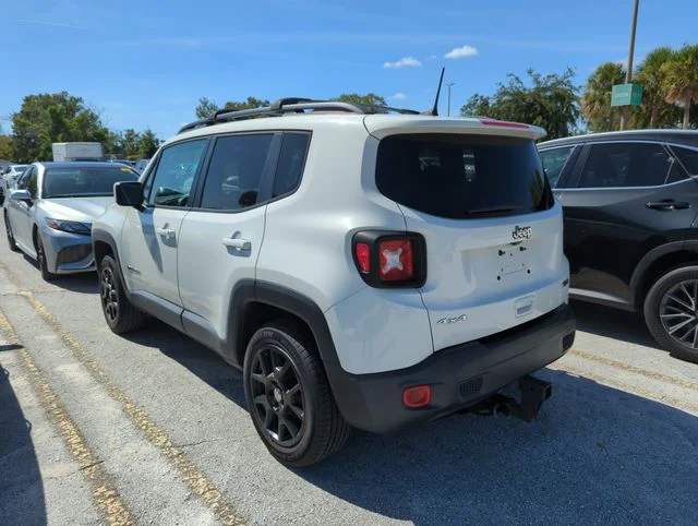 Used 2019 White Jeep Latitude image 3