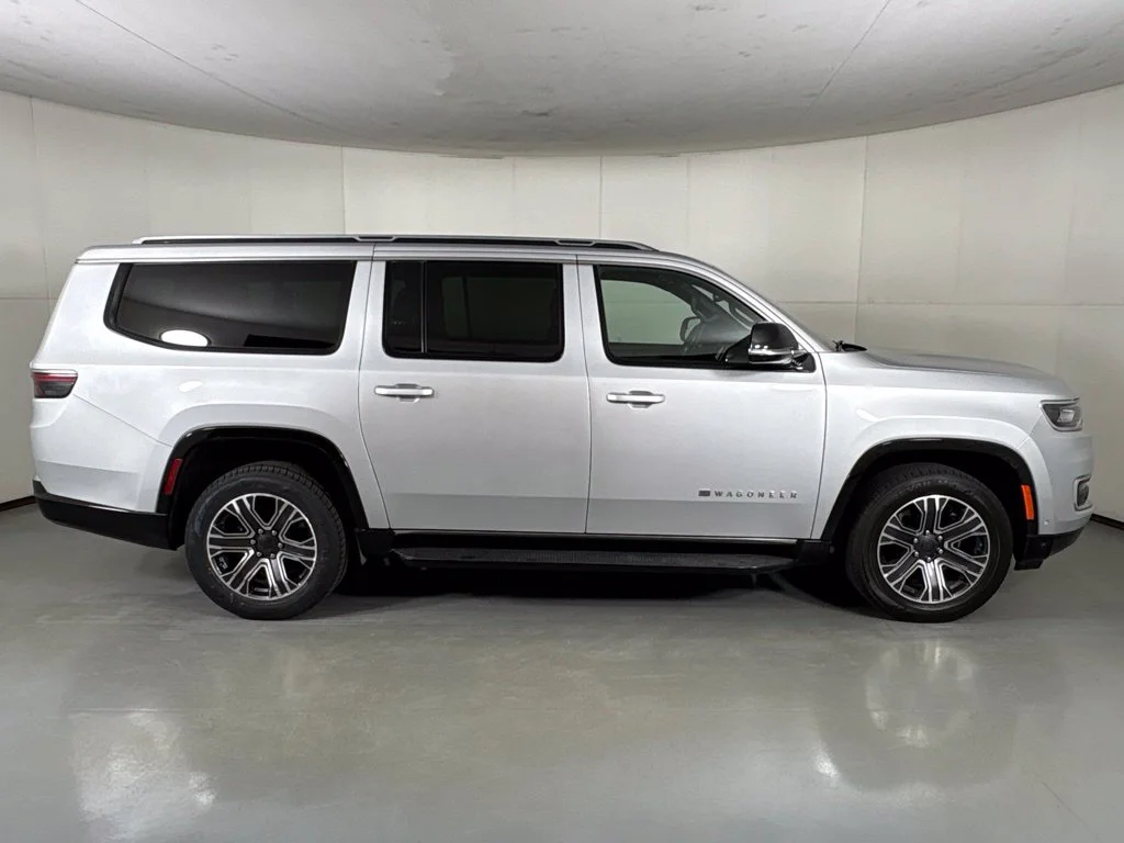 Used 2024 Silver Jeep Series II image 9