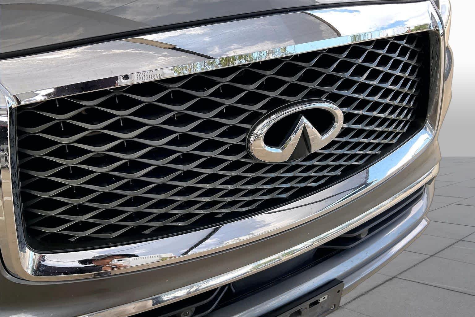 Used 2020 Graphite Shadow INFINITI LUXE image 29