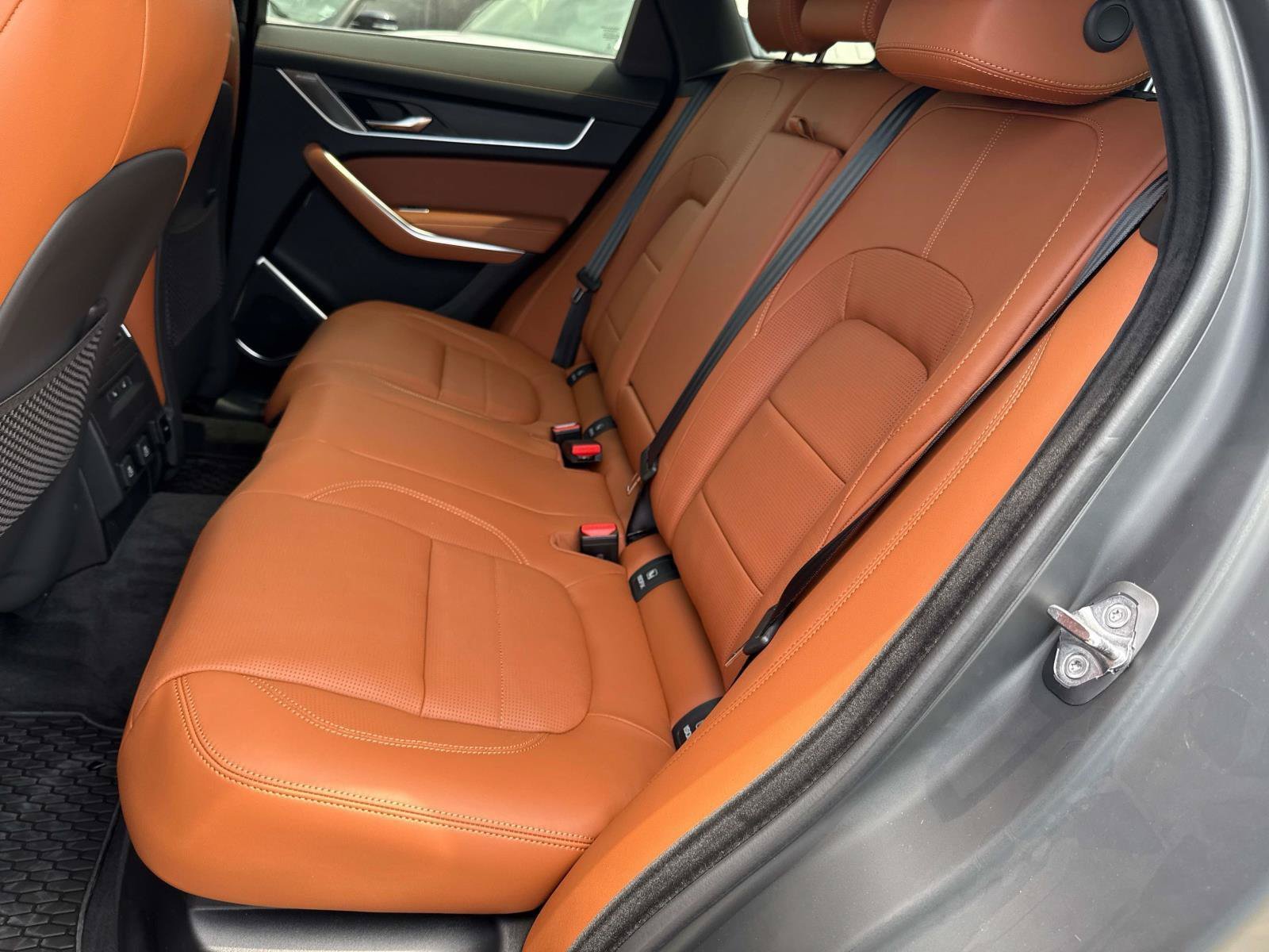 2026 Jaguar F-Pace R-Dynamic S - Photo 7