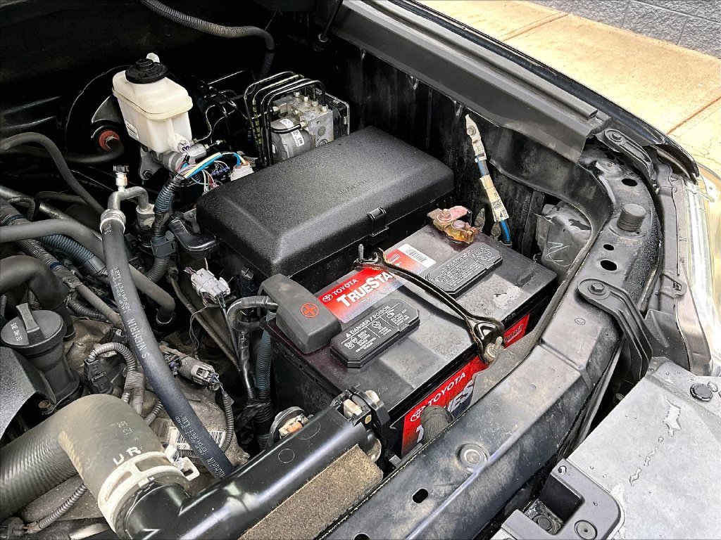 Used 2021 Black Toyota SR5 image 31