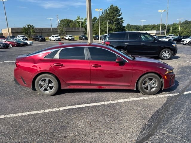 Used 2022 Passion Red Kia LXS image 2