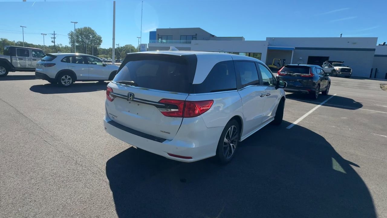 Used 2024 White Honda Touring image 8