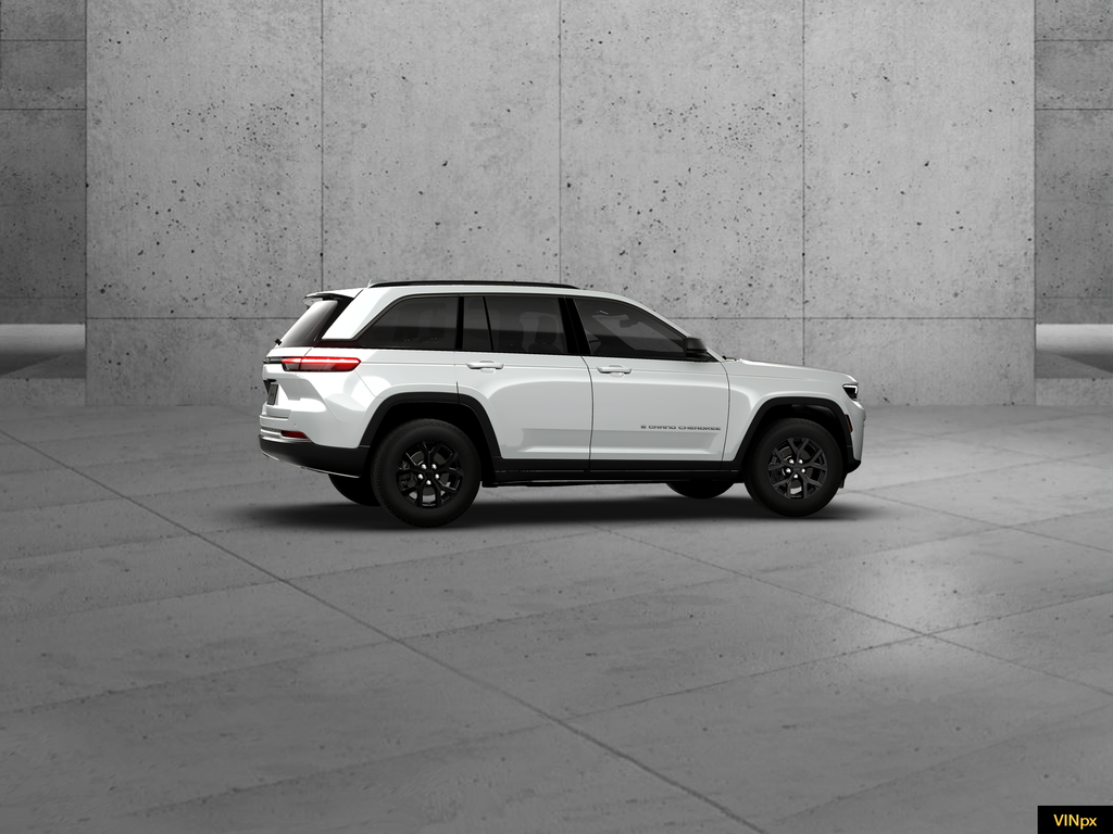 New 2026 Silver Zynith Exterior Paint Jeep Laredo Altitude image 14