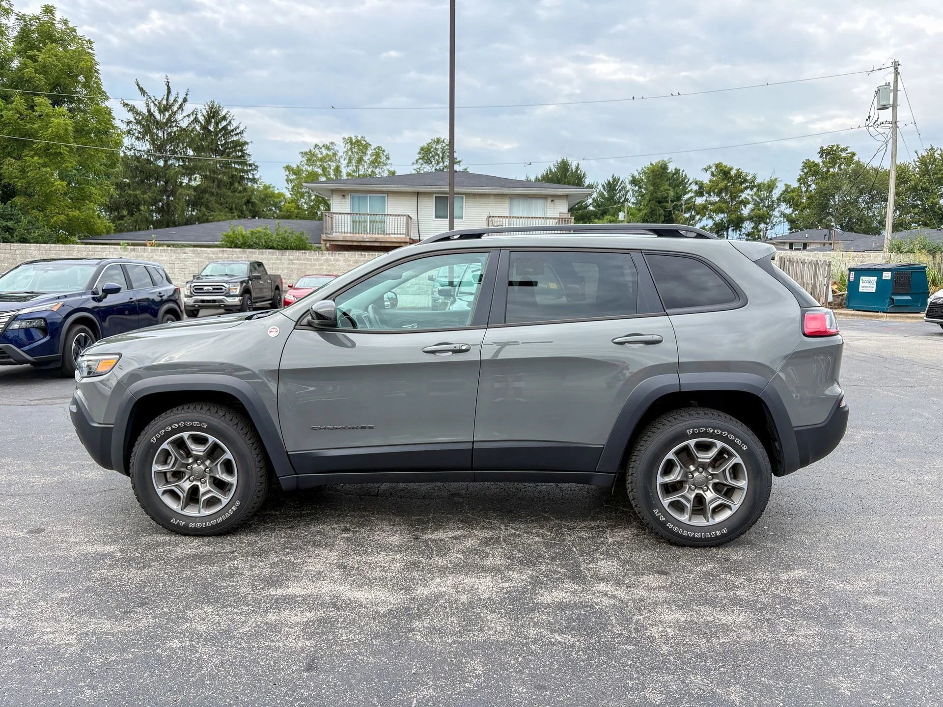 Used 2022 Gray Jeep Trailhawk image 7