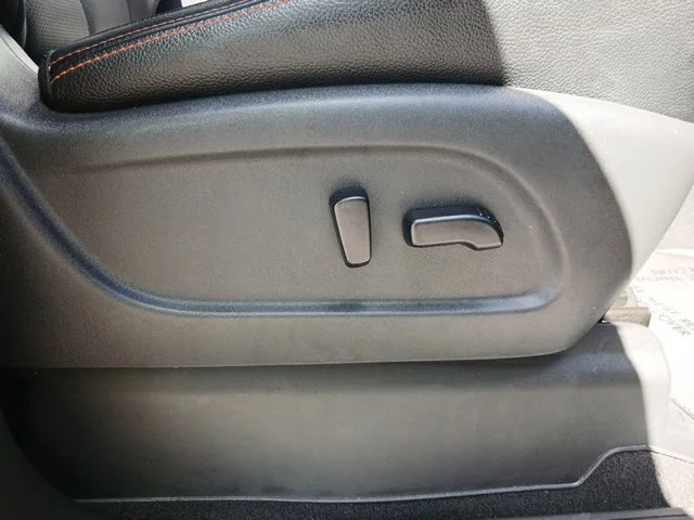 Used 2021  Nissan PRO-4X image 32