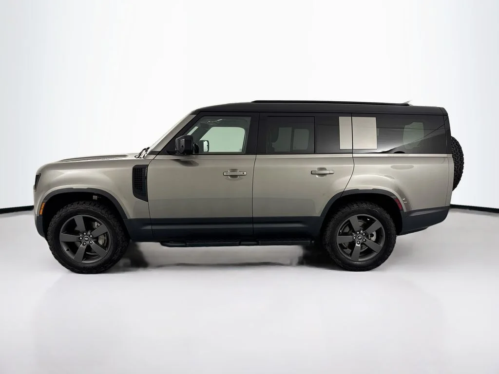 Used 2025 Gray Land Rover S image 8
