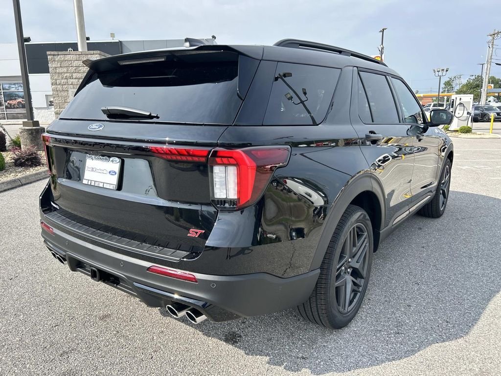 New 2026 Agate Black Metallic Ford ST image 4