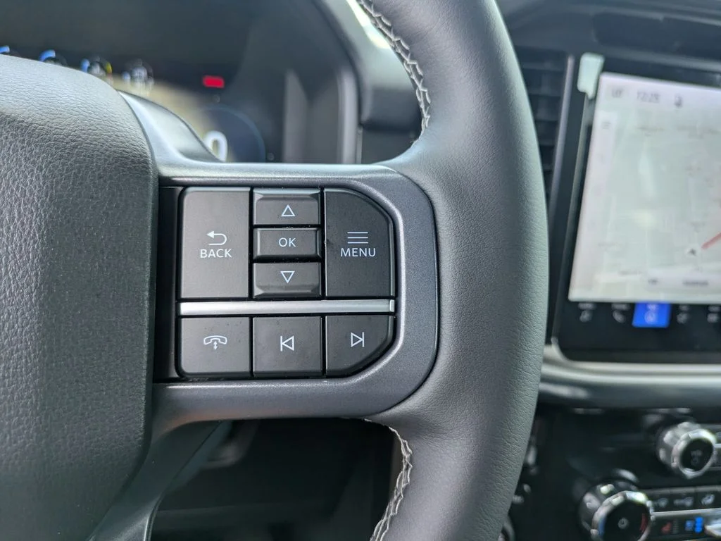 New 2026 Iconic Silver Metallic Ford Lariat image 31
